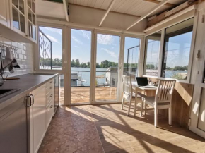 Pent.A.House / river house / sojenica na Savi
